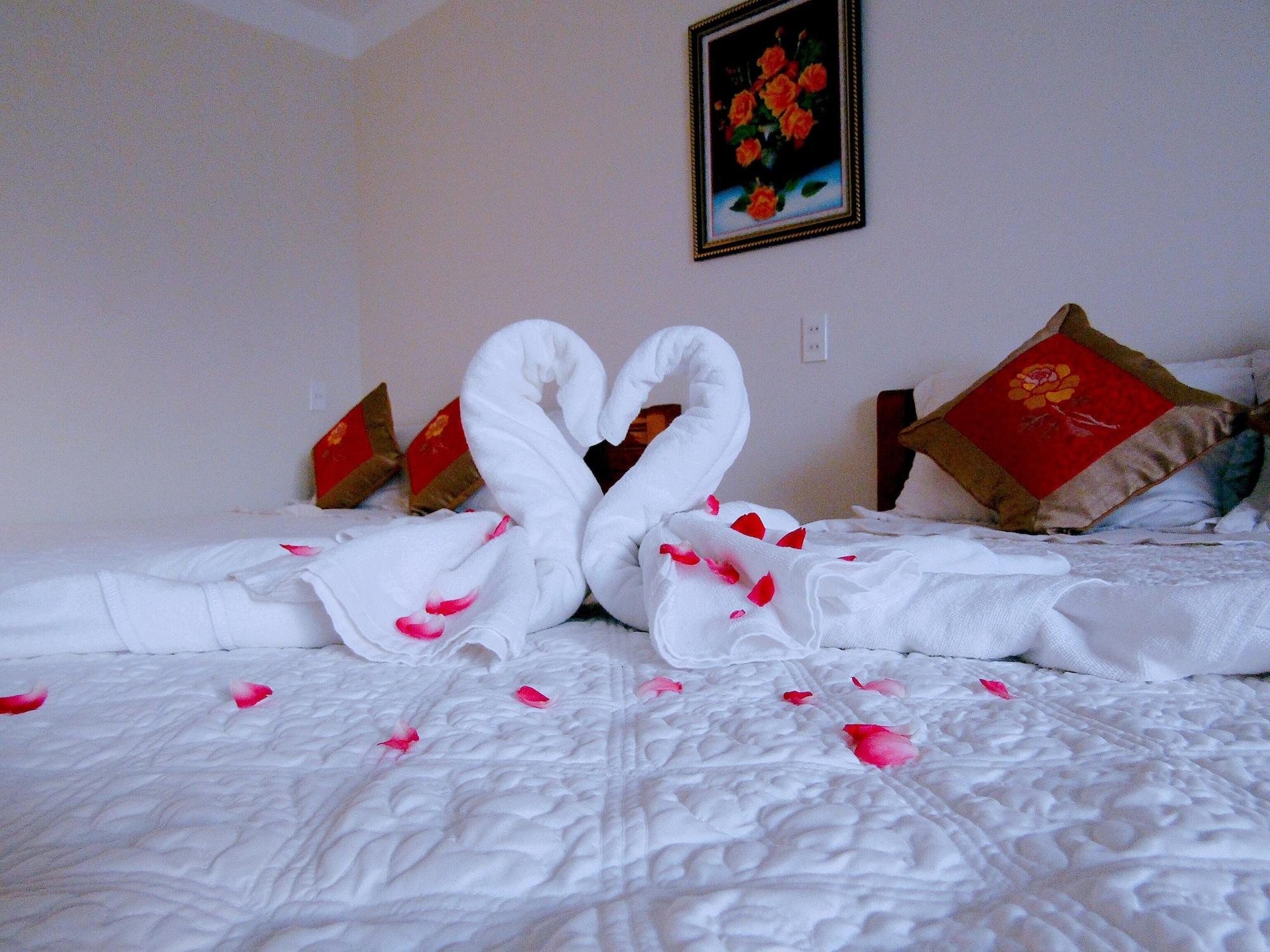 Hoang Dat Hotel ドンホイ エクステリア 写真